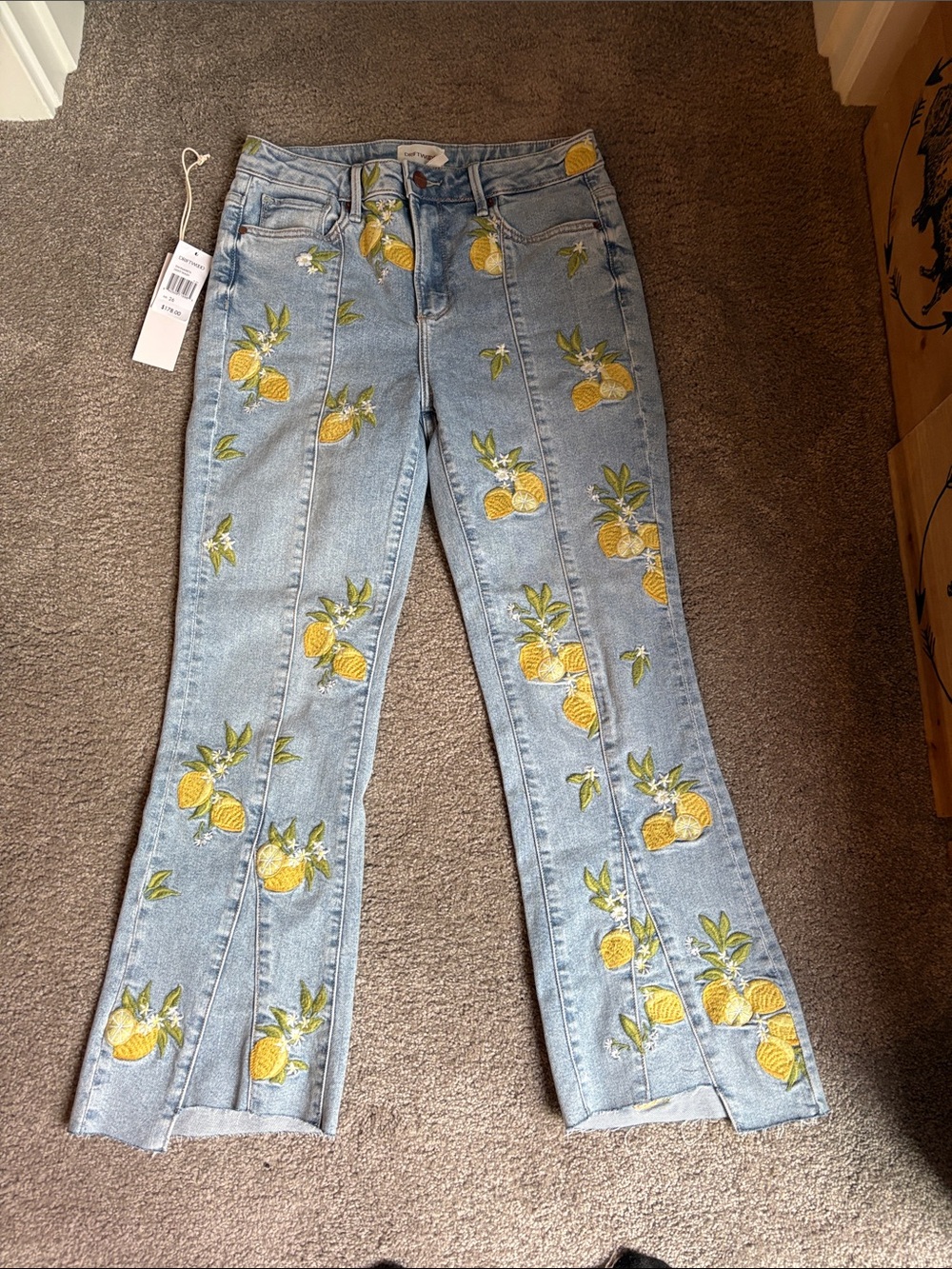 Driftwood kiki crop kick flare light Wash Jeans in Limoncello NWT